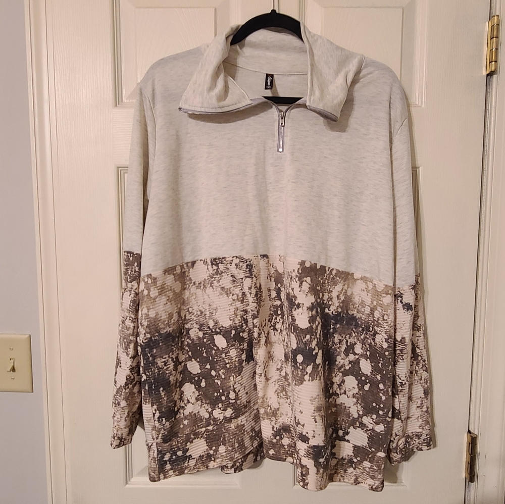 Quarter-Zip Pullover with Marble Print - 1 Clique